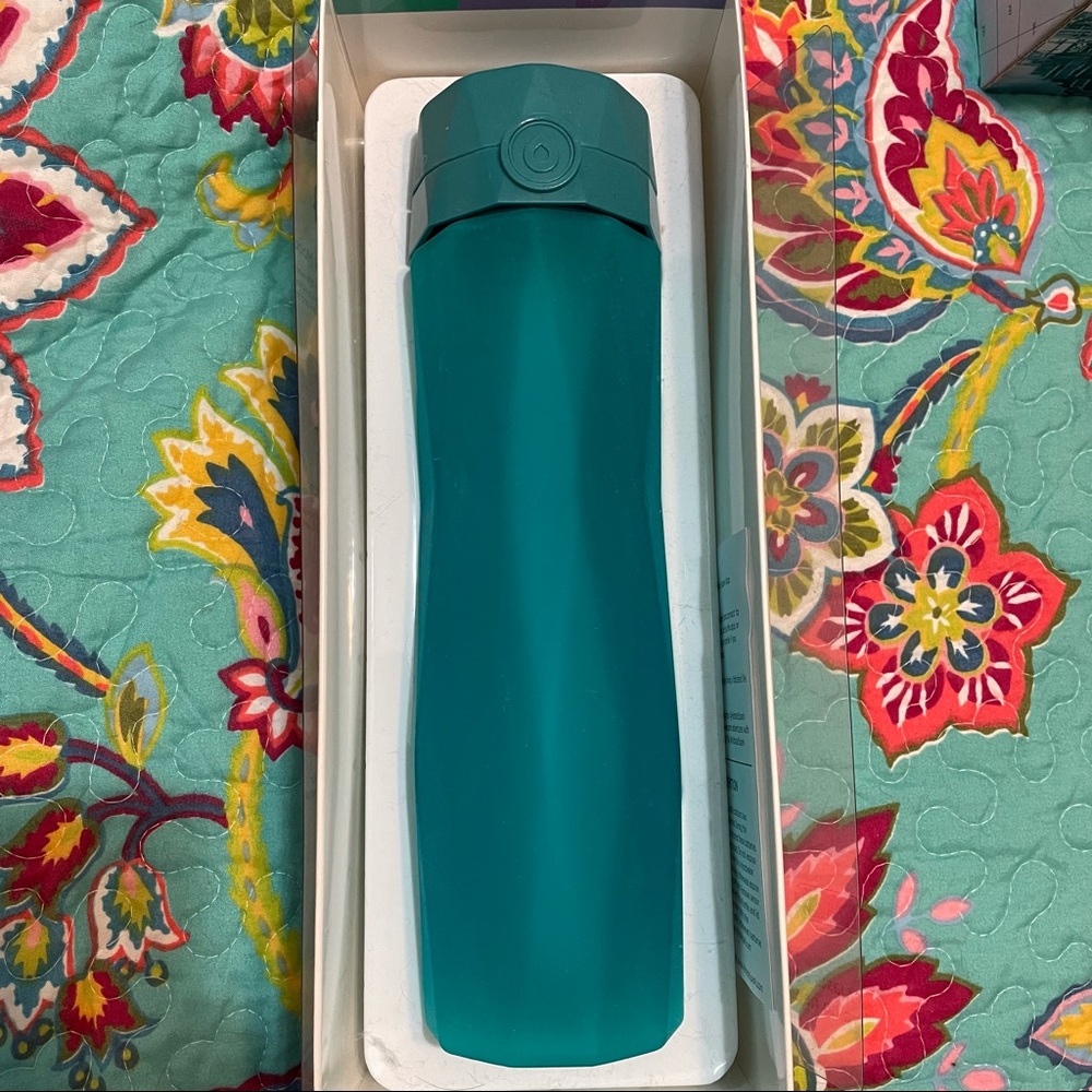 Never Used Hidrate Spark in Teal!